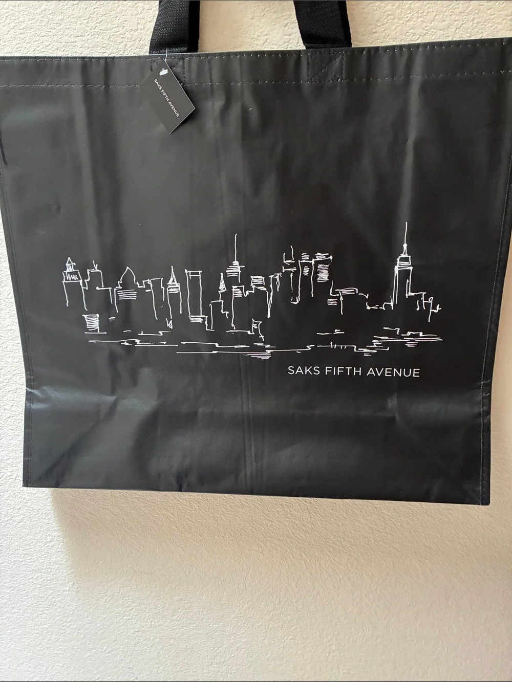 Saks Fifth Avenue TWO (M&L) Reusable shopping bag with White City Skyline